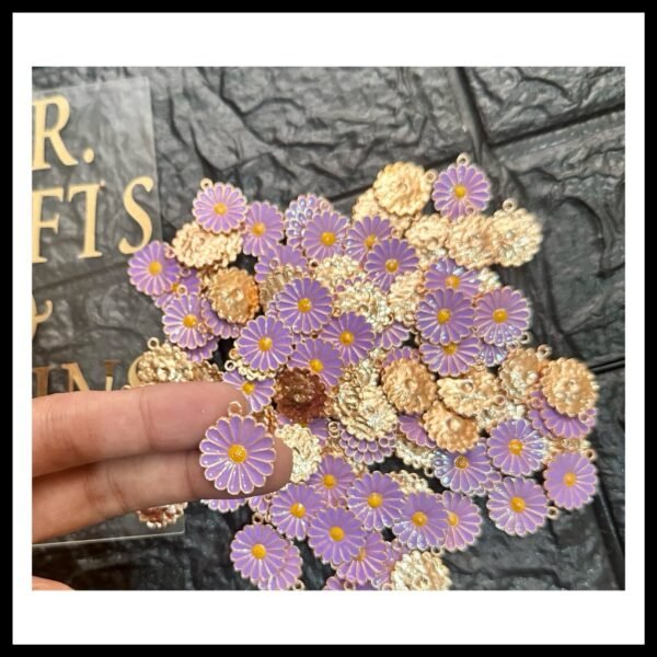 DAISY CHARMS PURPLE (10 PCS)