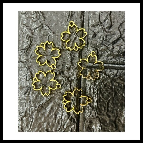 DESIGNER FLOWER BRACELET / PENDANT BEZZELS