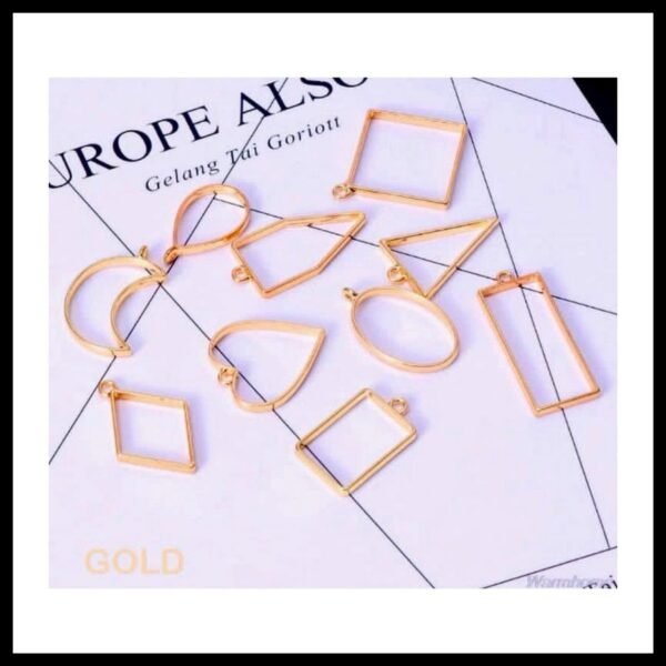 PENDANT GOLD BEZZELS