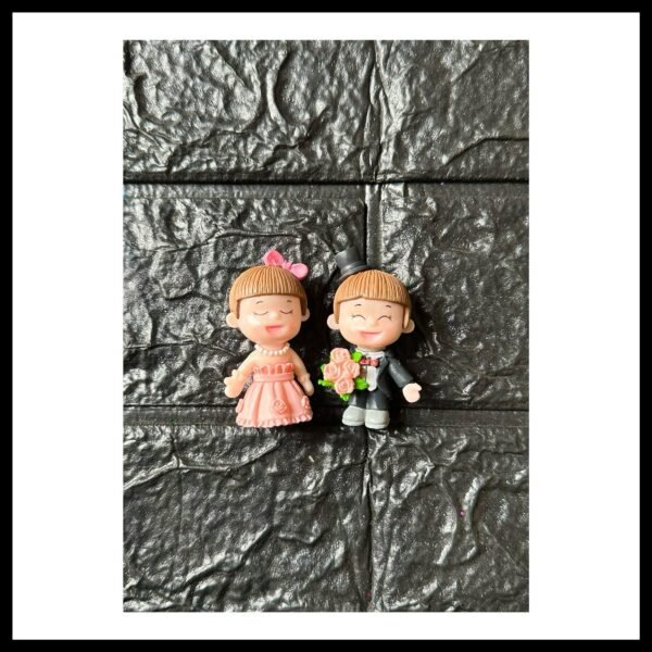 WEDDING COUPLE SUIT MINIATURE