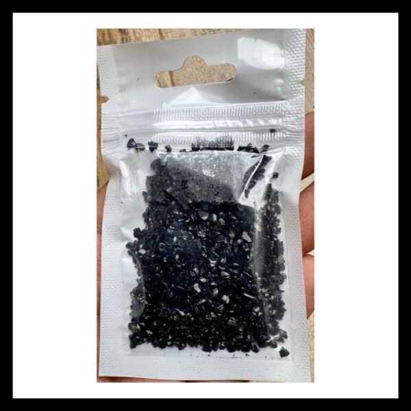 BLACK GLASS CHIP STONE